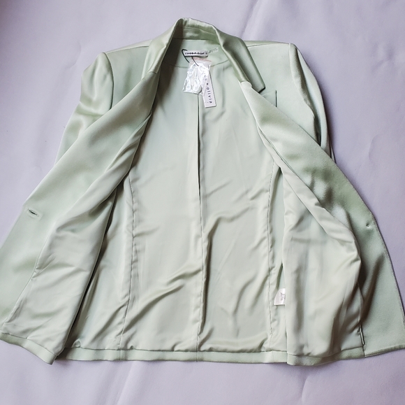 NWT$495 Alice and Olivia Denny Satin Single Breasted Blazer Jacket in Green Sz 8 - Picture 14 of 15